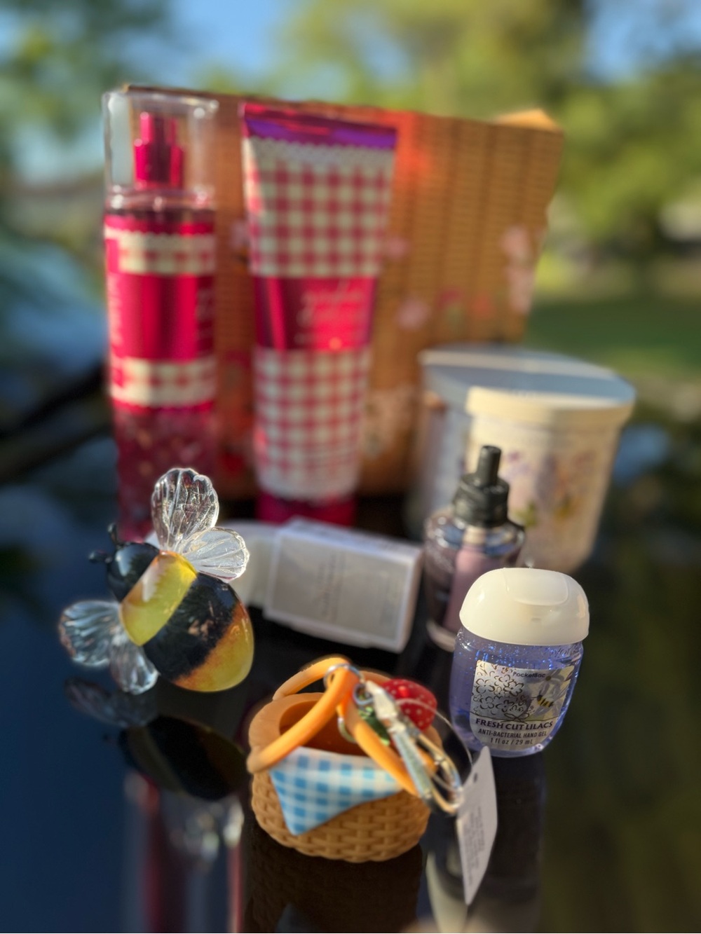 Pink Bath & Body Gift Set — Assorted Pink Scents